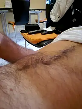 Snapshot of 1talianBeutifulCock chatting on 01/07/25, 10:54 1talianBeutifulCock online show from 01/07/25, 10:54