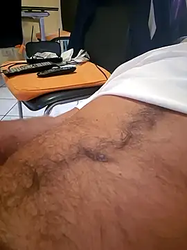 Snapshot of 1talianBeutifulCock chatting on 10/13/25, 03:01 1talianBeutifulCock online show from 10/13/25, 03:01