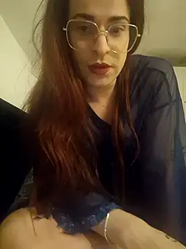 Snapshot of perla97 chatting on 12/06/24, 02:38 perla97 online show from 12/06/24, 02:38