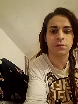 Snapshot of perla97 chatting on 12/07/24, 05:09 perla97 online show from 12/07/24, 05:09