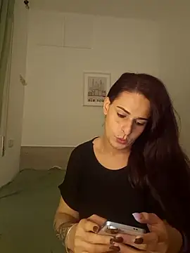 perla97 online show from 10/18/25, 06:41