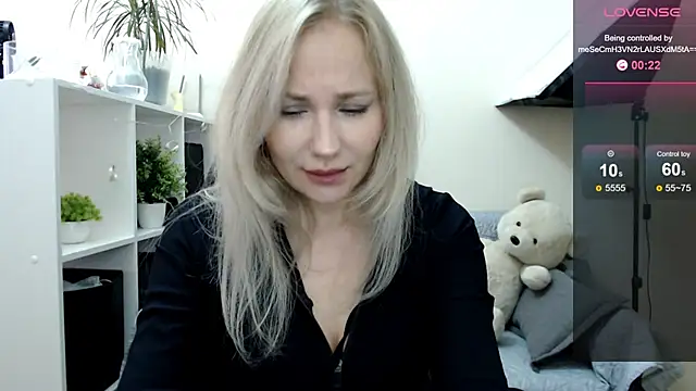Sunny bunny6 online show from 09/24/25, 03:43