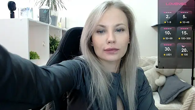 Sunny bunny6 online show from 10/27/25, 05:00