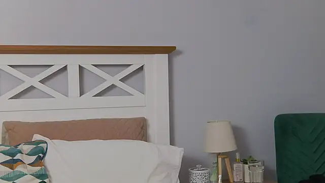 Snapshot of BarbaraHaze chatting on 12/03/24, 09:01 BarbaraHaze online show from 12/03/24, 09:01