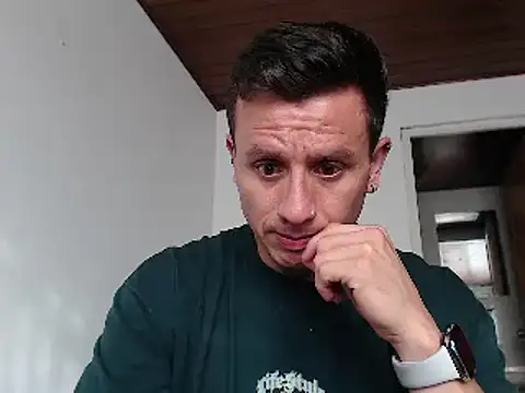 Snapshot of Andrewfalcon chatting on 12/03/24, 12:16 Andrewfalcon online show from 12/03/24, 12:16