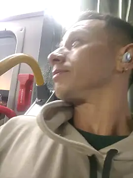 Snapshot of Andrewfalcon chatting on 01/20/25, 10:51 Andrewfalcon online show from 01/20/25, 10:51