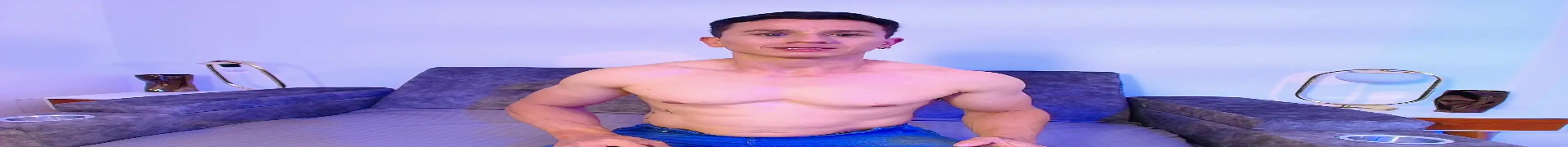 Snapshot of Andrewfalcon chatting on 09/15/25, 07:36 Andrewfalcon online show from 09/15/25, 07:36