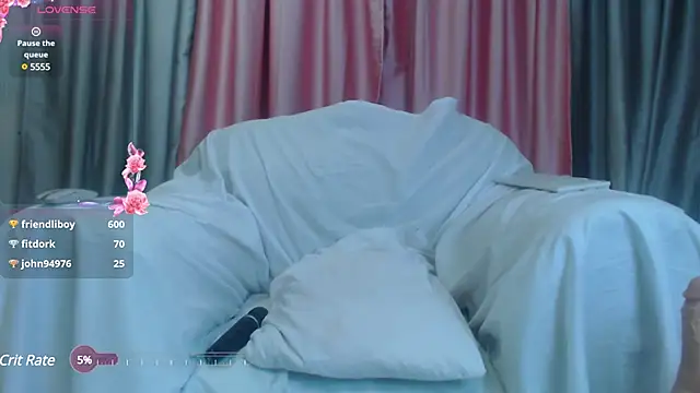 Petite amor2 online show from 03/17/25, 10:06