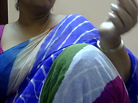 Snapshot of Riya_riyaa chatting on 09/15/25, 03:34 Riya riyaa online show from 09/15/25, 03:34