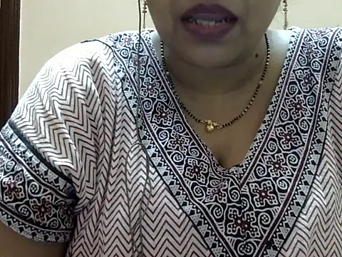 Riya riyaa online show from 10/11/25, 02:37