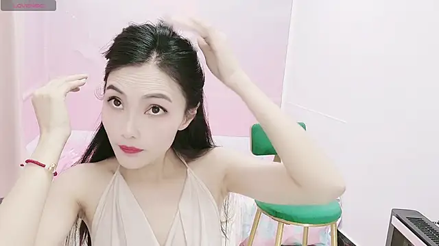 Snapshot of Mimiki-oo chatting on 02/18/25, 02:38 Mimiki-oo online show from 02/18/25, 02:38