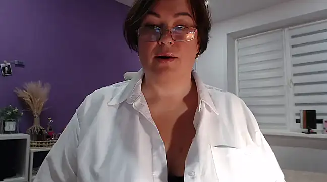 Nora Star online show from 01/12/25, 01:48