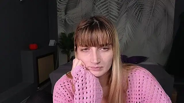 Snapshot of Nika_Kitten chatting on 11/04/25, 06:40 Nika Kitten online show from 11/04/25, 06:40