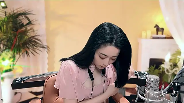 Tian-xin-999 online show from 03/05/25, 04:13