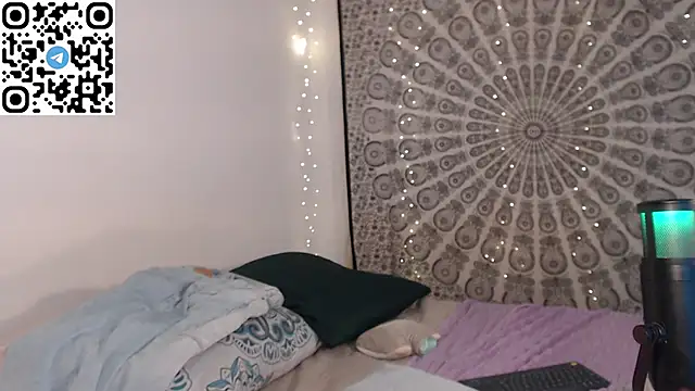 Snapshot of Angie_nova chatting on 03/15/25, 11:17 Angie nova online show from 03/15/25, 11:17