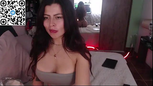 Snapshot of Angie_nova chatting on 09/15/25, 03:34 Angie nova online show from 09/15/25, 03:34