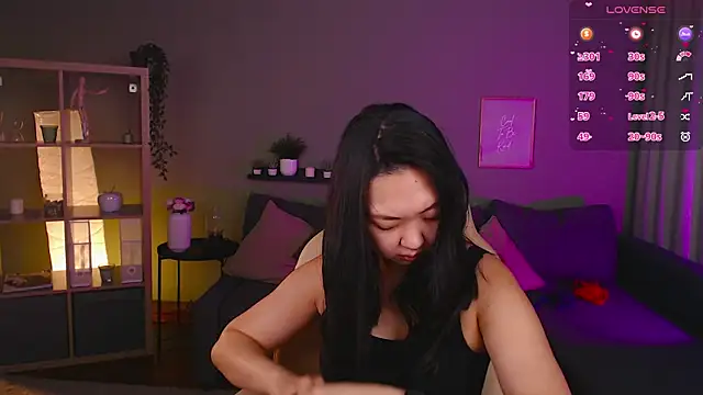 Snapshot of Marine_Vact chatting on 10/07/25, 02:14 Marine Vact online show from 10/07/25, 02:14