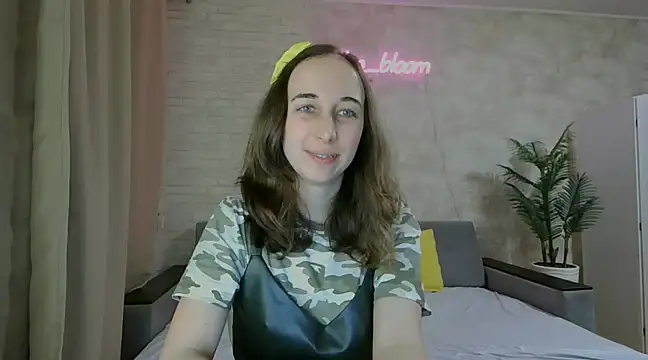 Snapshot of Anika_bloom chatting on 01/31/25, 08:12 Anika bloom online show from 01/31/25, 08:12