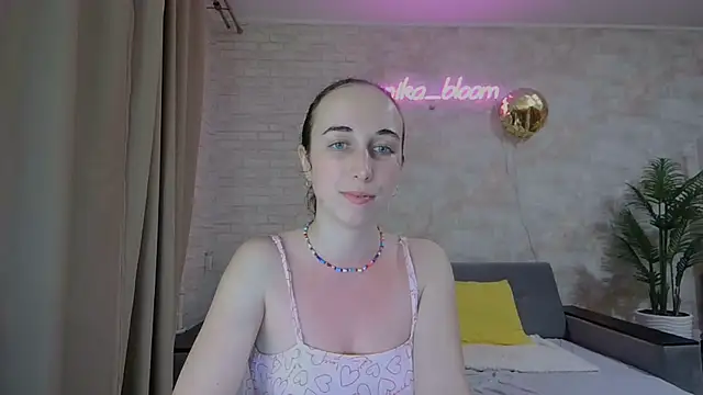 Snapshot of Anika_bloom chatting on 02/21/25, 05:46 Anika bloom online show from 02/21/25, 05:46