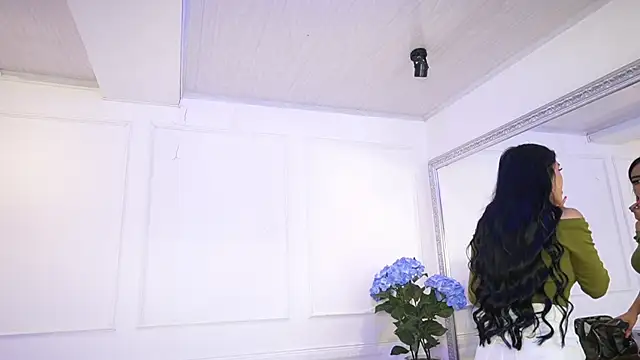 elasummer online show from 03/11/25, 12:06