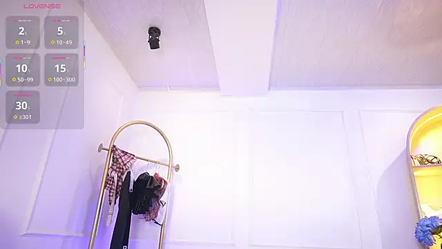 elasummer online show from 09/27/25, 12:10