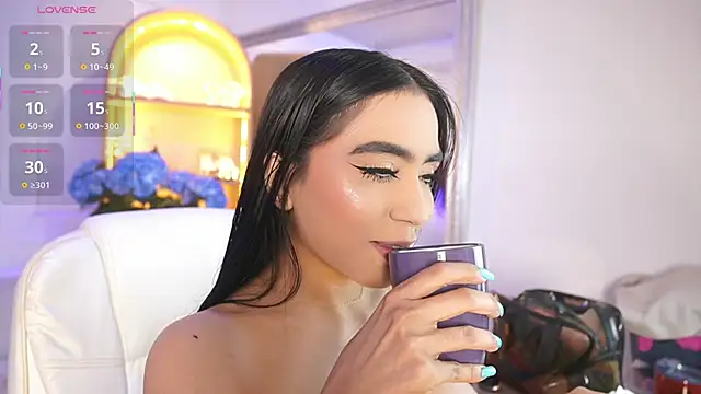 elasummer online show from 11/22/25, 12:26