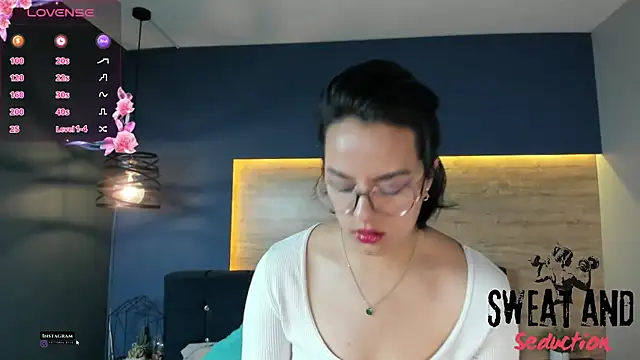 victoria byte online show from 11/14/25, 09:24