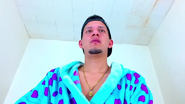 kevin  fox  online show from 10/27/25, 07:18