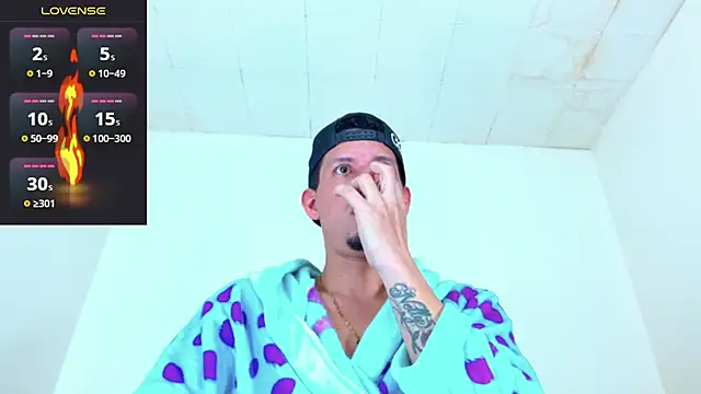 kevin  fox  online show from 11/11/25, 07:14