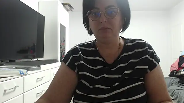 Amandamuller1982 online show from 10/16/25, 11:17