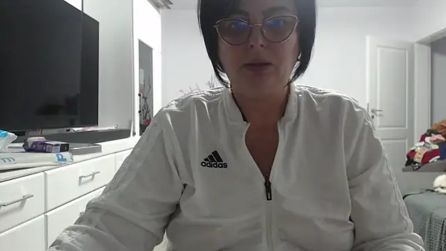 Amandamuller1982 online show from 11/20/25, 08:52