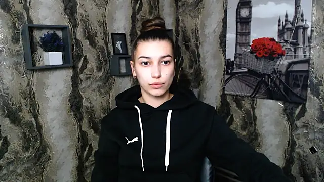 Snapshot of KarolinaRosse_ chatting on 02/10/25, 06:42 KarolinaRosse online show from 02/10/25, 06:42