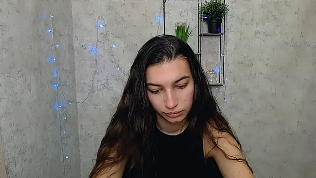 Snapshot of KarolinaRosse_ chatting on 02/26/25, 10:15 KarolinaRosse online show from 02/26/25, 10:15