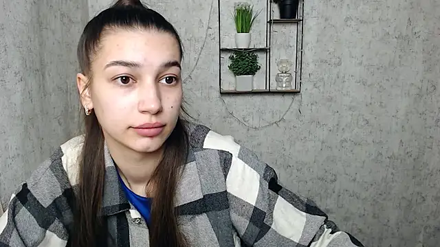 Snapshot of KarolinaRosse_ chatting on 03/07/25, 06:57 KarolinaRosse online show from 03/07/25, 06:57