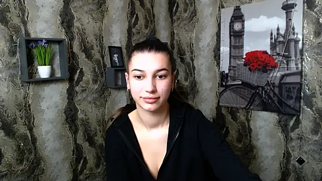 Snapshot of KarolinaRosse_ chatting on 03/09/25, 11:03 KarolinaRosse online show from 03/09/25, 11:03