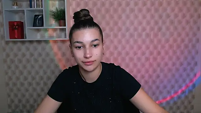 Snapshot of KarolinaRosse_ chatting on 10/01/25, 05:02 KarolinaRosse online show from 10/01/25, 05:02
