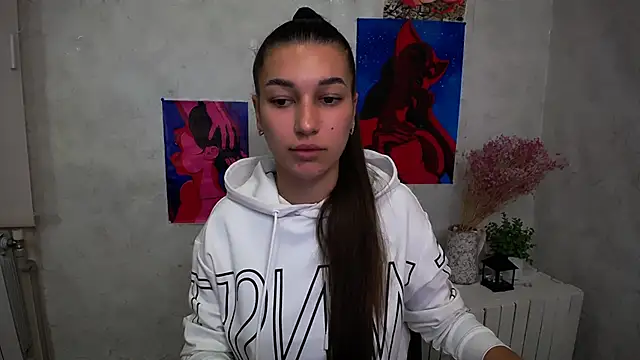 KarolinaRosse  online show from 10/07/25, 05:15