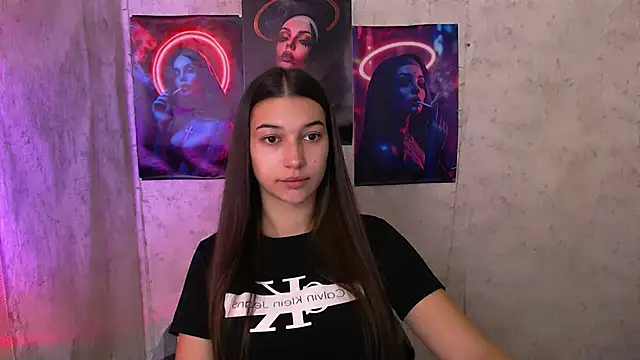 KarolinaRosse  online show from 10/24/25, 05:04