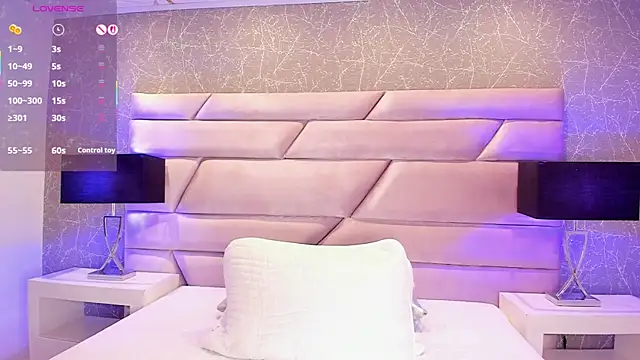 ChloeTayylor  online show from 10/27/25, 07:51