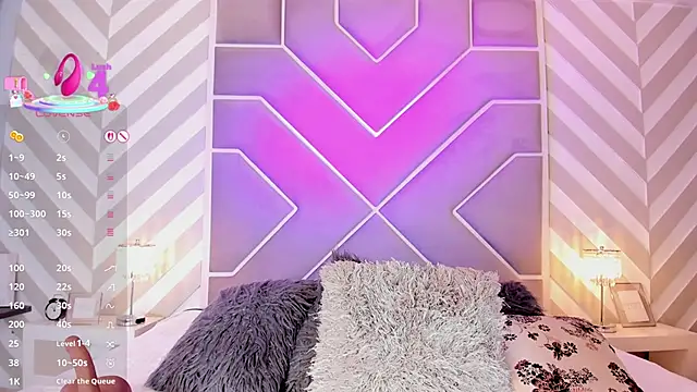 ChloeTayylor  online show from 10/30/25, 07:58