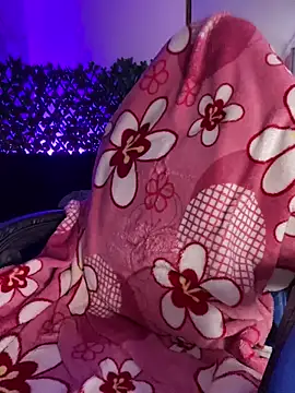 Snapshot of bonnie_18x chatting on 11/12/25, 10:52 bonnie 18x online show from 11/12/25, 10:52