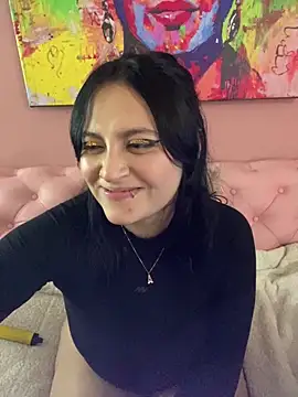 Snapshot of PoliBenett_ chatting on 02/11/25, 11:33 PoliBenett online show from 02/11/25, 11:33