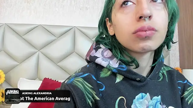 Im gaia online show from 11/17/25, 12:11