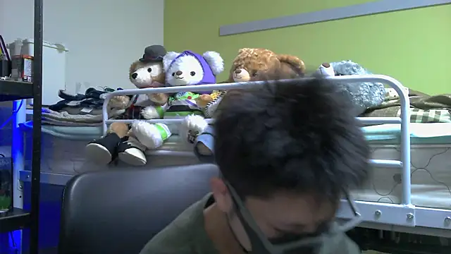 Snapshot of Owl1216 chatting on 01/10/25, 12:15 Owl1216 online show from 01/10/25, 12:15