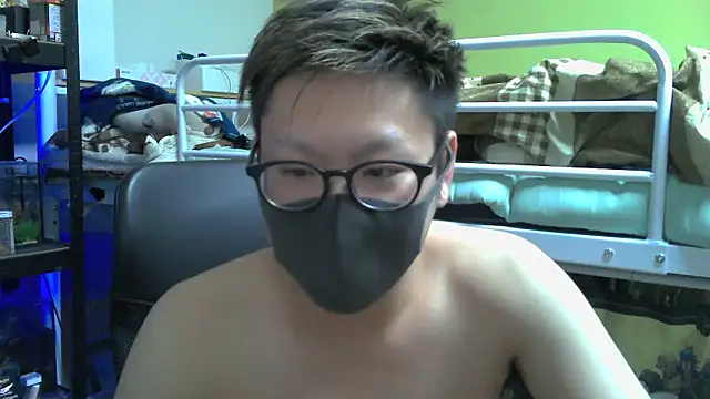 Snapshot of Owl1216 chatting on 02/22/25, 04:40 Owl1216 online show from 02/22/25, 04:40