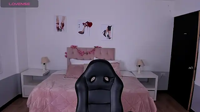 Pamela cheverry online show from 03/18/25, 03:53