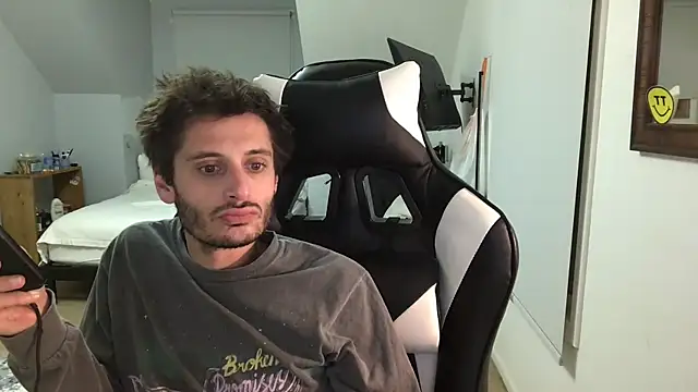 Snapshot of Dylansd chatting on 12/15/24, 10:15 Dylansd online show from 12/15/24, 10:15