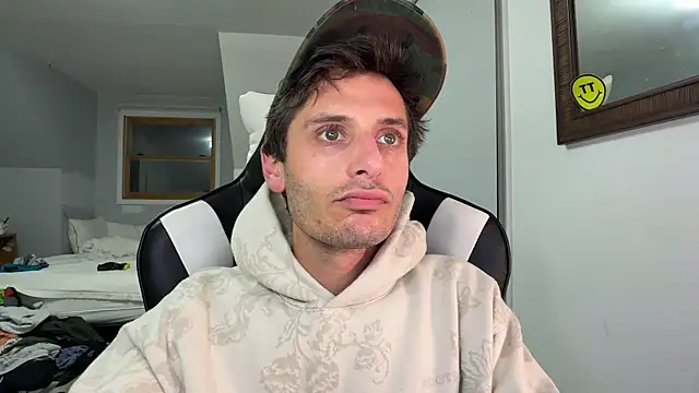 Snapshot of Dylansd chatting on 12/18/24, 07:15 Dylansd online show from 12/18/24, 07:15