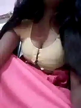 Snapshot of riya_houswife chatting on 12/15/24, 08:30 riya houswife online show from 12/15/24, 08:30