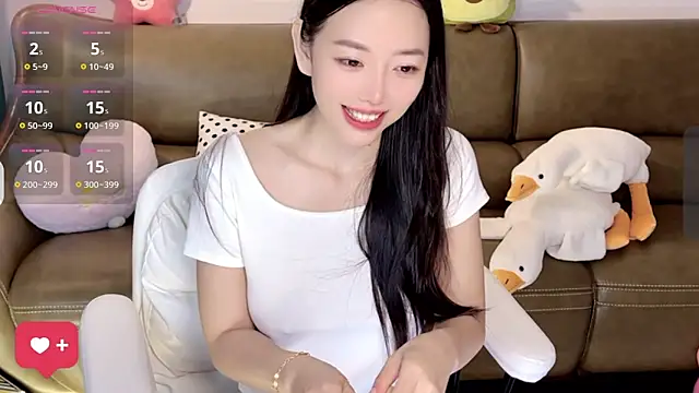 Snapshot of Yilin1999 chatting on 03/12/25, 03:35 Yilin1999 online show from 03/12/25, 03:35